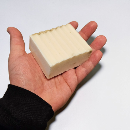Jabon Botánico de Avena, Miel y Karité con Vitamina E 140 g [Hidratante, calmante y nutritivo]